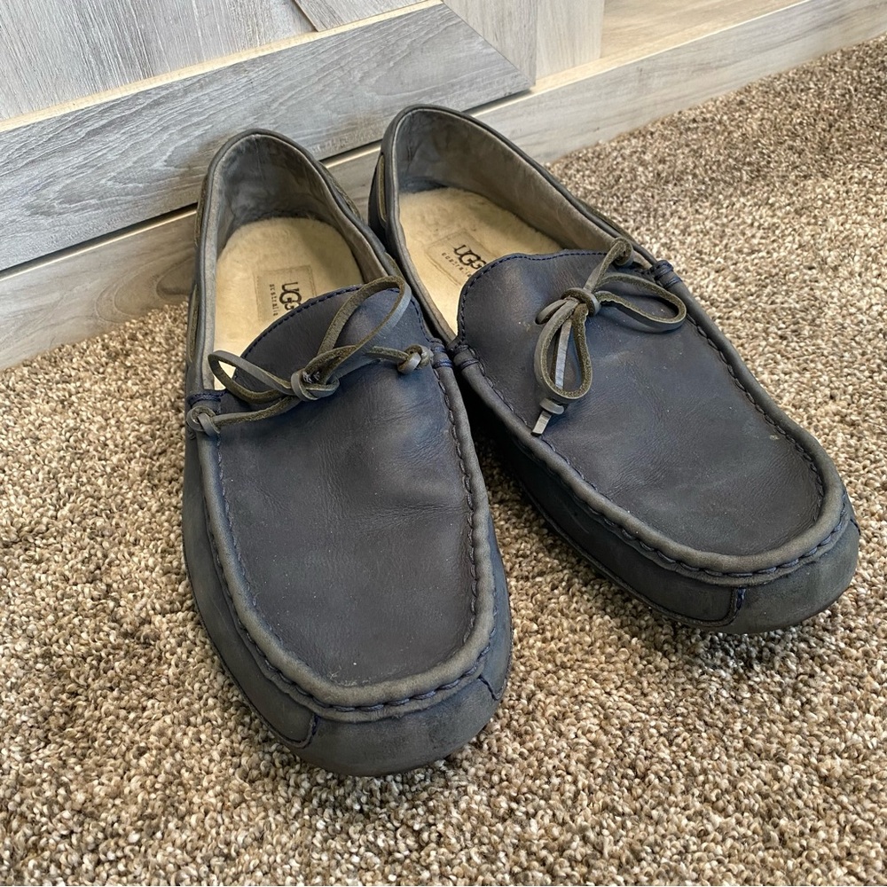 UGG Men Chester Capra Slipper Shoes Size 11 Navy Black Sheepskin Lining